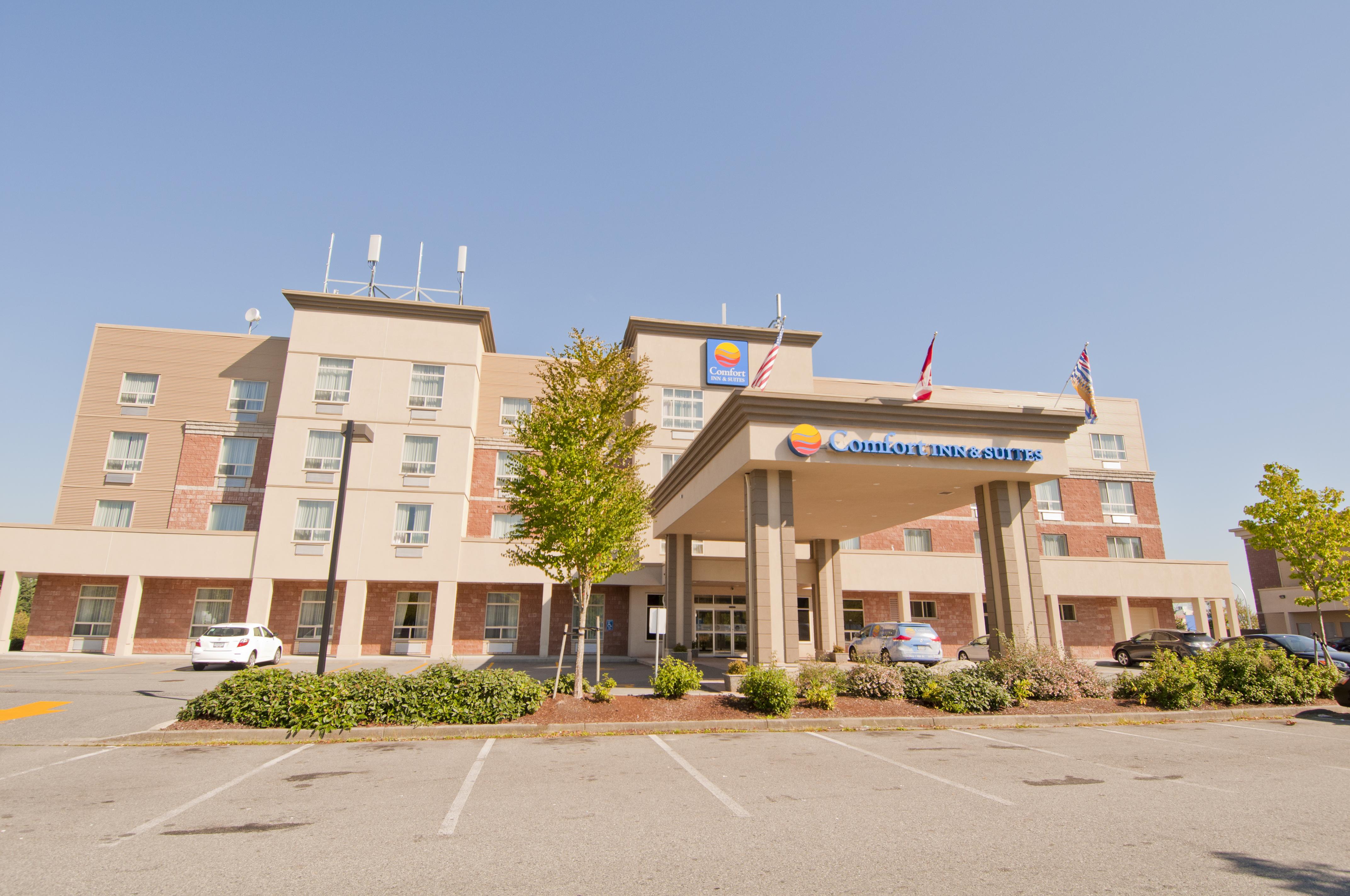 Comfort Inn & Suites Surrey Exteriör bild